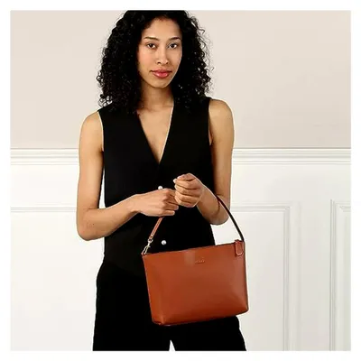 Produktbild von GUESS Tasche Hwwh87 69230 mit einer Breite von 40 cm, Höhe von 32 cm und Tiefe von 13 cm