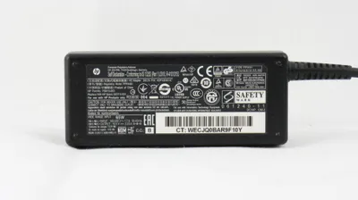 Produktbild von HP Original 65 Watt Netzteil 19,5V 3,33A Stecker 7,4mm/5,0mm mit Innenstift 677774-004 693711-001 756413-001 756413-002 756413-003