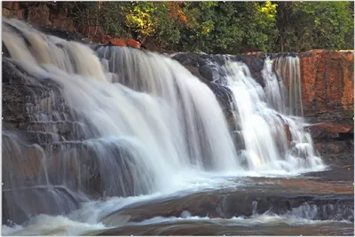 Produktbild von Wallario Wandbild Wasserfall  im  thailändischen  Regenwald, Größe: 61 x 91,5 cm, Poster mit rahmenlosen Bildhalter