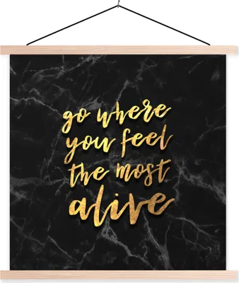 Produktbild von MuchoWow® Textilposter Zitate - Leben - Marmor 120x120 cm mit holzfarbenen Rahmen - Textil-Poster