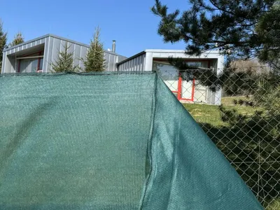 Obrázek produktu pro Sítě stínící na plot PloteS 150 stínivost 90% 1,8x50m, zelená