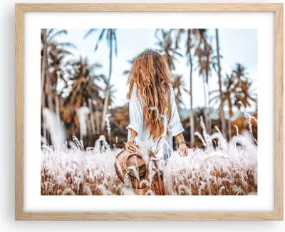 Produktbild von Gerahmtes Poster - Rahmen in heller Eiche - Wiese Frau Gras - 50x40 cm - Wand Bild - Wanddeko - Wandbilder - Kunstposter - Wandposter - Bilderrahmen - Bilder - Kunstdruck - P2NAA50x40-5115