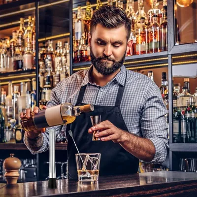 Produktbild von 5-teiliges Cocktailshaker-Set mit Barwerkzeugen - Edelstahl, Langlebiges Cocktailzubehör für Zuhause und professionelle Barkeeper