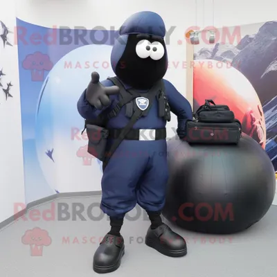 Imagen del producto de Personaje REDBROKOLY de traje de mascota Navy Para Commando vestido con un vestido de fiesta y maletines