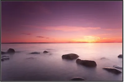 Produktbild von Wallario Wandbild Nebel am See bei Sonnenuntergang, Größe: 61 x 91,50 cm, Poster mit schwarzem Aluminiumrahmen