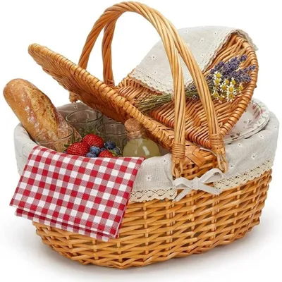 Image de Panier de pique-nique fait à la main, en osier, avec couvercle. Parfait pour le camping et les cueillettes