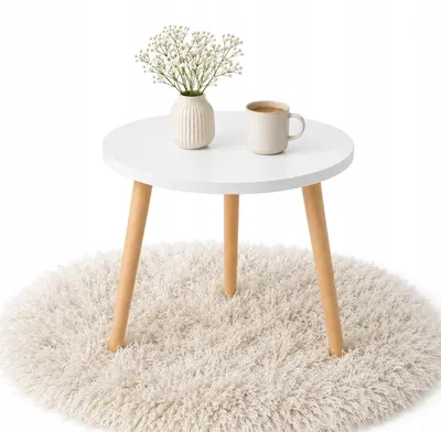Image de Table d'appoint scandinave moderne avec pieds en bois