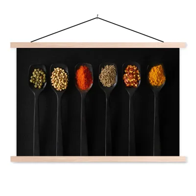 Produktbild von MuchoWow® Textilposter Löffel - Gewürze - Schwarz - Gewürze - Rustikal 60x40 cm mit holzfarbenen Rahmen - Bilder