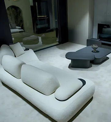 Immagine prodotto di Divano angolare elegante e minimalista per interni moderni