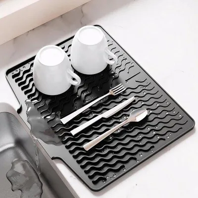Produktbild von Silikonische Ablaufmatte - 40 x 33 cm - schnell trocknende Ablaufmatte - Ablaufrand - Serviettenablaufmatte - antislip - schwarz