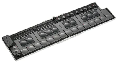 Image de Korg nanoKEY Fold - Clavier MIDI pliable à 25 touches avec connexion USB-C et TRS-MIDI - Blanc