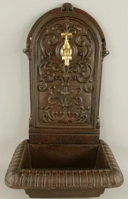 Produktbild von Casa Padrino Jugendstil Wandbrunnen Rustikal Braun 36 x 24 x H. 65 cm - Nostalgischer Gartendeko Brunnen mit Wasserhahn - Garten Accessoires
