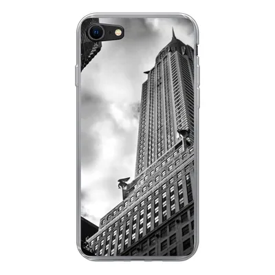 Produktbild von MuchoWow® Handyhülle Schutzhülle Hülle für iPhone SE 2020 Chrysler Building in New York von unten nach oben in Schwarz-Weiß Silikon Softcase Handy Hülle - Kartenbesitzer