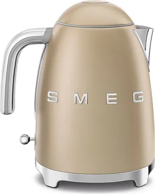 A studio shot of a champagne-colored Smeg kettle.