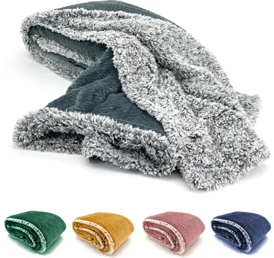 Produktbild von heimtexland ® Super flauschige Sherpa Fell Kuscheldecke Samt Flanell Wohndecke Dick Warm 200x150 cm  Typ781 Anthrazit Grau