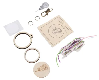 Produktbild von Mini-Schlüsselanhänger aus Holz in Form eines Stickrahmens, kleiner Ring, winziges Bastelmaterial für die Schmuckherstellung (Halsketten, Ohrringe, Anhänger)