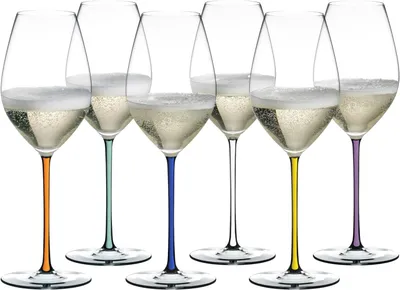 Imagen del producto de Conjunto de regalo Riedel Fatto A Mano para champán, 6 copas, modelo 7900/28-24