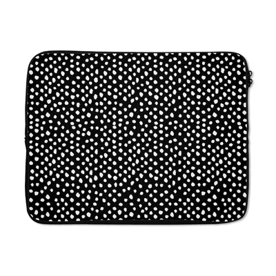 Produktbild von MuchoWow® Laptop Hülle 15 Zoll Schwarz - Weiß - Muster - Polka dots Laptoptasche - Laptoptasche - Sleeve - Rundum-Schutz