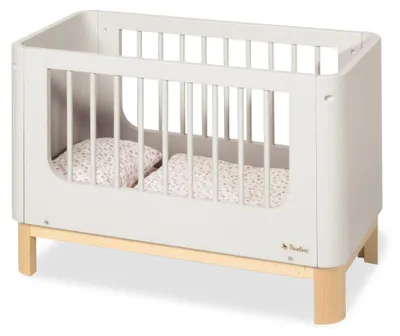 Produktbild von PINOLINO Puppenbett Malea aus Holz mit Bettzeug 4 Teilig - Puppenbettchen mit Ma