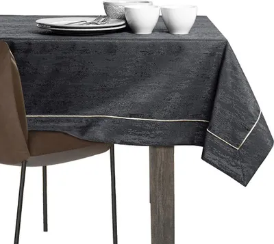 Zdjęcie produktu dla Obrus Plamoodporny VESTA Mankiet + Lamówka 140x240 C. Szary AmeliaHome