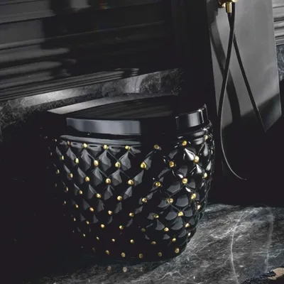 Produktbild von Casa Padrino Luxus WC Hochglanz Schwarz / Gold 42 x 58 x H. 39 cm - Luxus Badezimmer Zubehör - Italy