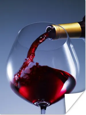 Produktbild von MuchoWow® Poster Rotwein wird in ein Glas gegossen 60x80 cm - Schlafzimmer Dekoration