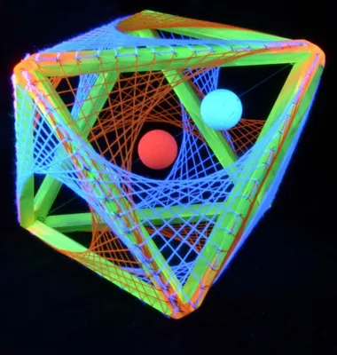 Produktbild von PSYWORK Schwarzlicht 3D StringArt Oktaeder "Neon Sunset", 60cm