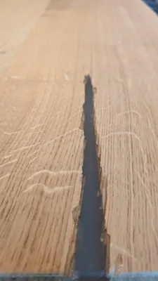 Produktbild von Tischplatte 200x100 mit schwarzem Epoxid Wildeiche 3 cm massiv Natur Geölt