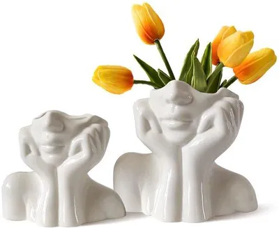 Image de Lot de vases en céramique blanche pour la décoration