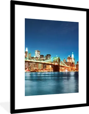 Produktbild von MuchoWow® Gerahmtes Poster New York - Brücke - Architektur - Brooklyn - Licht 60x80 cm - Poster mit Schwarzem Bilderrahmen Wandposter Rahmen Foto Bilder - Wohnzimmer - Dekorationen - Prämie