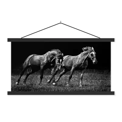 Produktbild von MuchoWow® Textilposter Pferde - Gras - Schwarz - Weiß 60x40 cm mit schwarzem Rahmen - Hölzernes