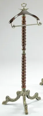 Immagine prodotto di Casa Padrino - Armadio barocco marrone / bronzo 45 x 45 x h. 127 cm - Appendiabiti in ottone nobile - Armadio barocco per hotel