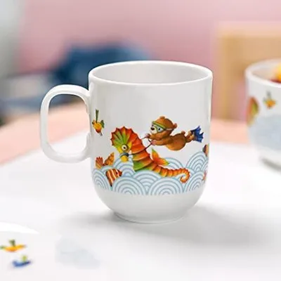 Produktbild von Villeroy & Boch Kinderbecher Happy as a Bear mit Henkel, 250 ml, aus Premium Porzellan, in Weiß und Bunt