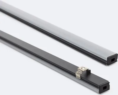 Produktbild von Aluminiumprofil Aufbau 12x8 mit für LED Streifen bis 8 mm Schwarz 2 m Halbtransparent