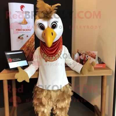 Produktbild von Beigefarbenes REDBROKOLY Tandoori-Huhn Maskottchen kostüm gekleidet mit einem langärmligen T-Shirt und Ohrringen