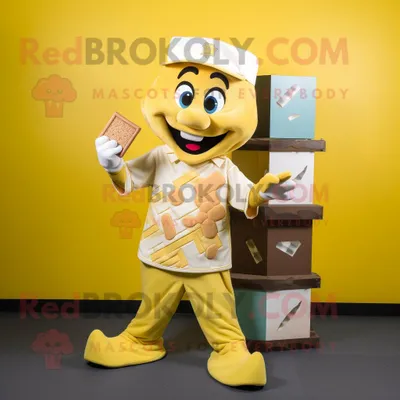 Immagine prodotto di Personaggio del costume della mascotte REDBROKOLY delle barrette di cioccolato giallo vestito con una maglietta da baseball e fazzoletti da