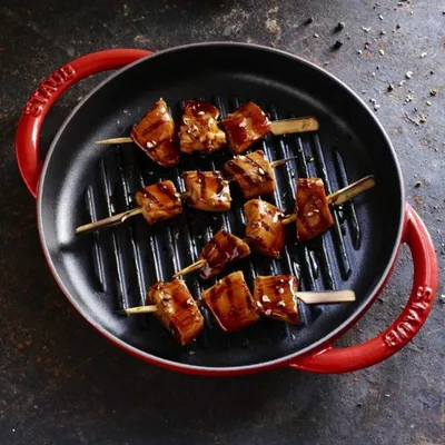 Produktbild von Staub Guss Grillpfanne mit 2 Griffen, rund Kirschrot 22 cm