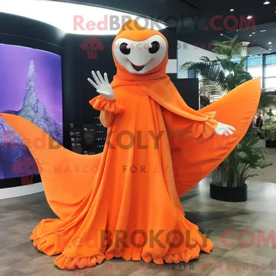 Produktbild von Orange REDBROKOLY Manta Ray Maskottchen Kostüm Figur bekleidet mit einem Maxi-Kleid und Fußkettchen