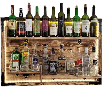 Zdjęcie produktu dla Regał ścienny z oświetleniem LED w stylu rustykalnym – ciekawa ekspozycja butelek whisky i wina