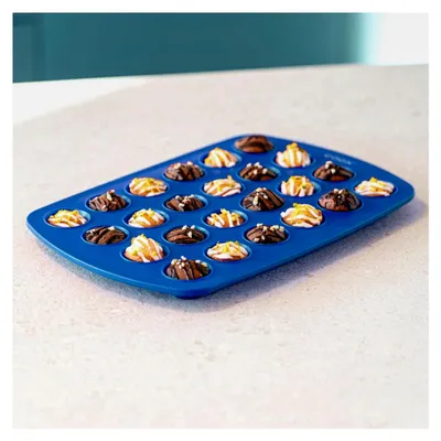 Produktbild von 24er Muffinform in Blau – Silikon Muffinblech mit Antihaftbeschichtung für Mini-Muffins und Cupcakes – Spülmaschinengeeignet und Hitzebeständig