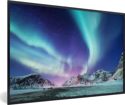 Produktbild von MuchoWow® MuchoWow® Gerahmtes Poster Nordlichter - Schnee - Berg - Norwegen 90x60 cm - Poster mit zchwarzem Bilderrahmen - Fotorahmen - Foto-Plakat
