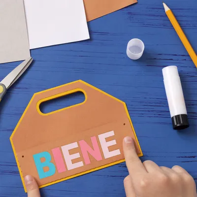 Produktbild von bunte Holzbuchstaben - 104-teiliges Set - 5 cm - Alphabet A-Z - Blockbuchstaben - mit Box