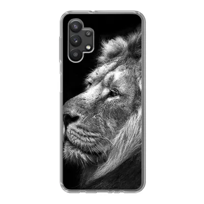 Produktbild von MuchoWow® Handyhülle Schutzhülle Hülle für Samsung Galaxy A32 5G Löwe vor schwarzem Hintergrund in schwarz und weiß Silikon Softcase Handy Hülle - Softcase