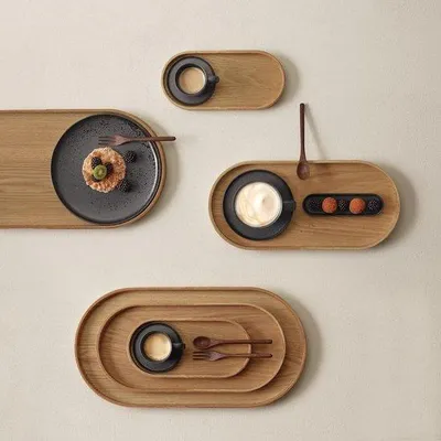 Image de Plateau ovale en bois brun 44 x 22,5 x 2,4 cm, en pin