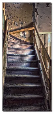 Produktbild von Wallario selbstklebende Türtapete 100 x 220 cm - Treppe in einem alten Haus - Abwischbar, rückstandsfrei zu entfernen