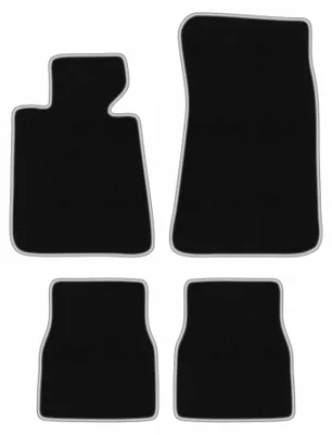 Obrázok produktu pre Velúrové autokoberce pre: BMW 3 E30 1982-1994 (kupé) – sada 4 ks, čierno-strieborné, na mieru – Wielganizator CARLUX