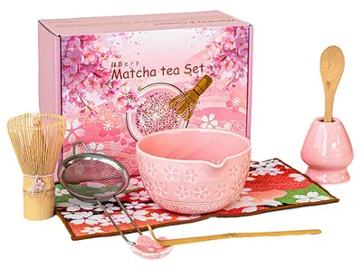 Immagine prodotto di Set per matcha da 8 pezzi, in Vetroceramica rosa con motivo di fiori di ciliegio (sakura), include frusta, cucchiaio, setaccio e panno