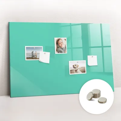 Immagine prodotto di Lavagna magnetica da parete, con superficie in vetro e bordo curvo - Bacheca magnetica - Include 5 magneti - Dimensioni: 90x60 cm - Colore: turchese