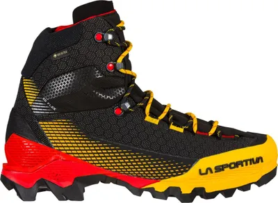 Schwarze und gelbe Bergschuhe "Aequilibrium ST GTX" von La Sportiva mit GORE-TEX-Technologie und rutschfester Sohle.