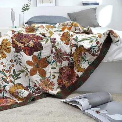 Produktbild von Famanu Bettüberwurf 200 x 230 cm - 100% Baumwolle, doppelseitig, Blumenmuster, grün/weiß